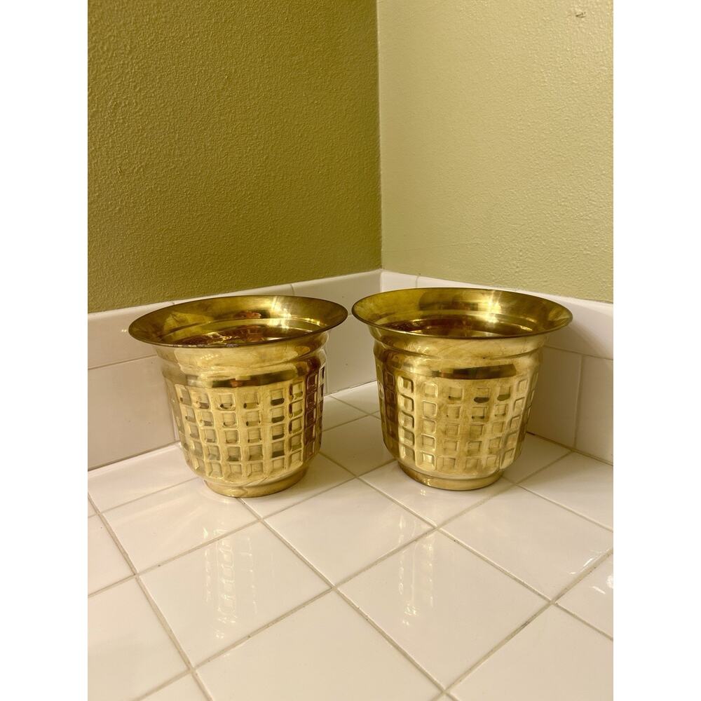 Vintage Set Of 2 Brass Planters, Made in India With Square Pattern 7” Tall - Picture 2 of 9